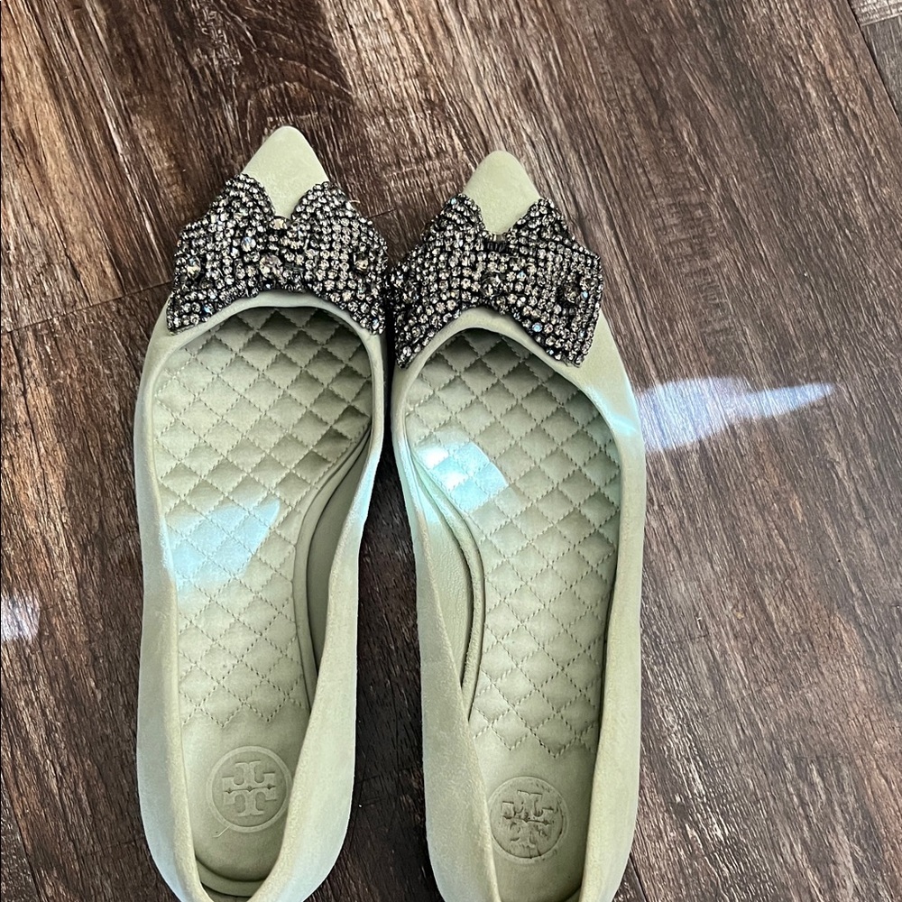 Tory Burch Cream Flats with Embellished Bow - Picture 4 of 5